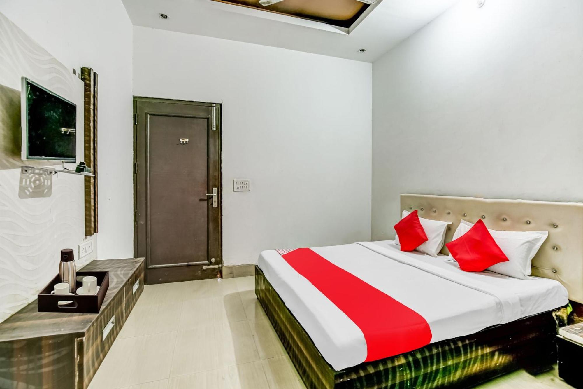 Flagship Hotel Big Boss Kurukshetra Екстер'єр фото