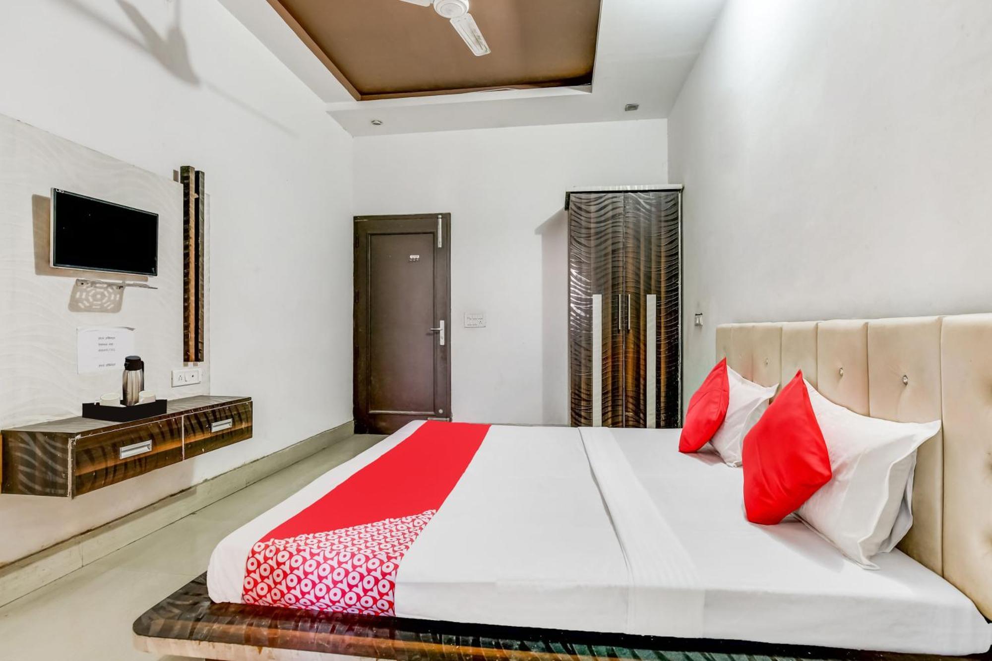 Flagship Hotel Big Boss Kurukshetra Екстер'єр фото