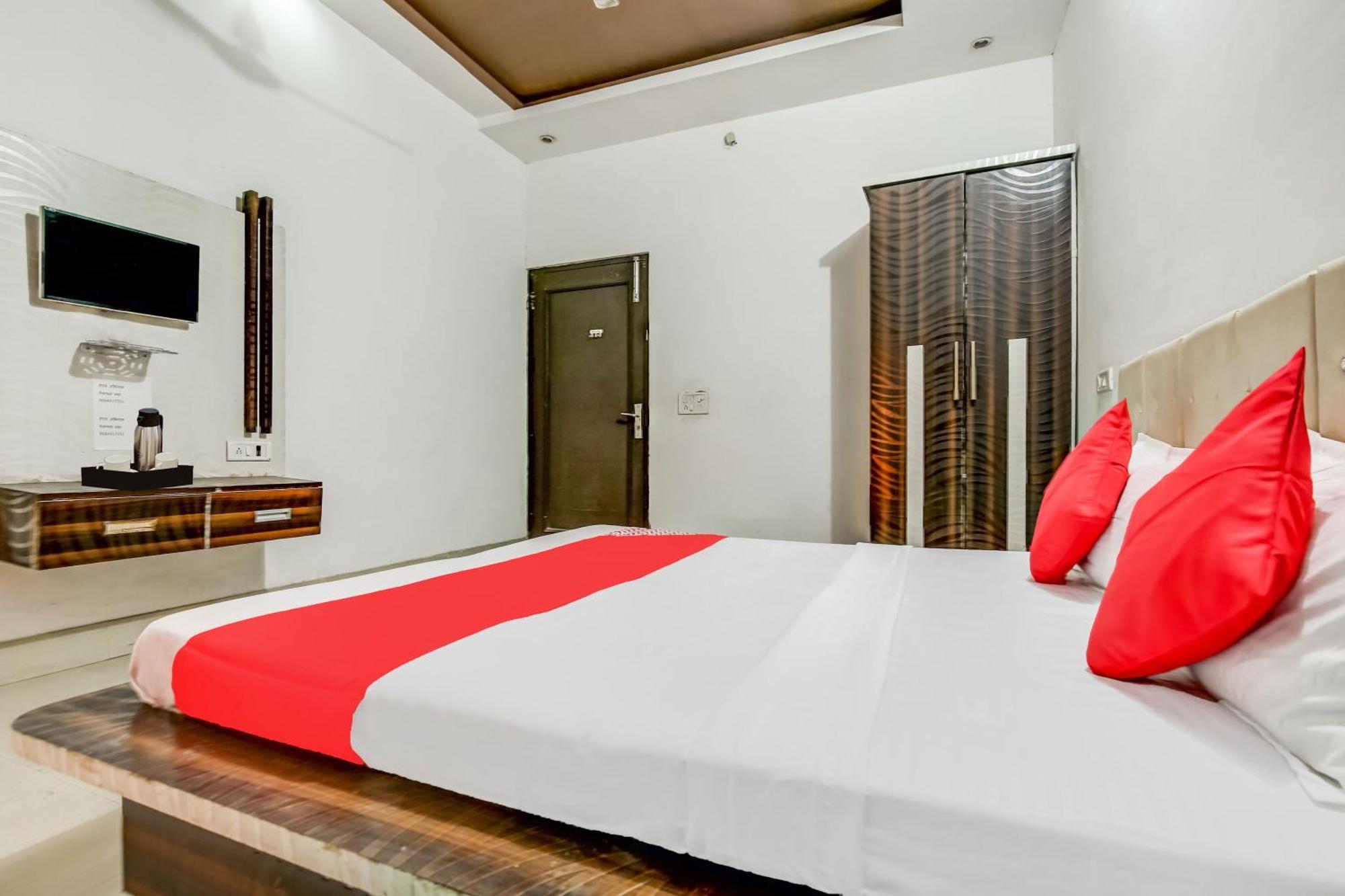 Flagship Hotel Big Boss Kurukshetra Екстер'єр фото