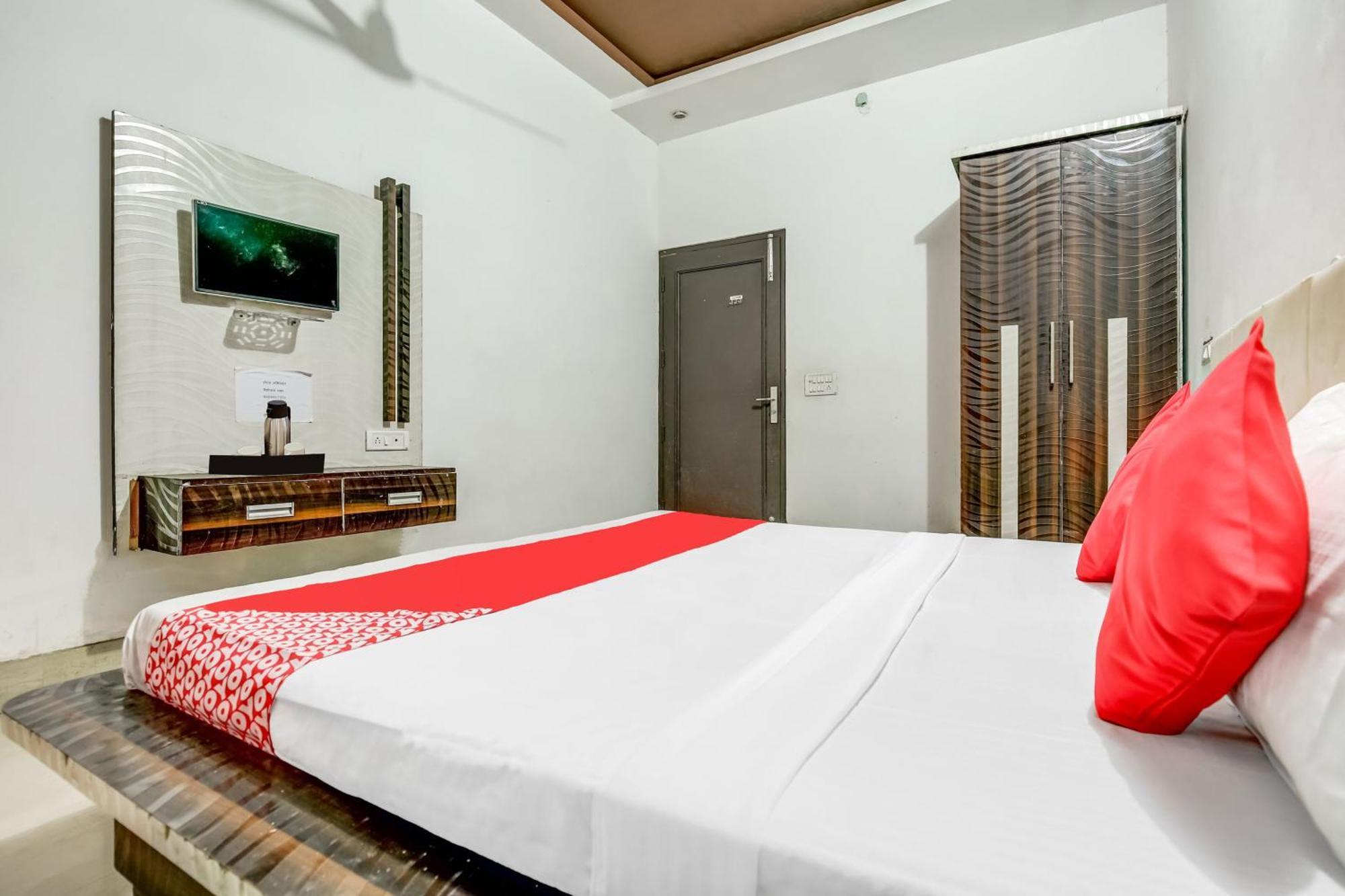 Flagship Hotel Big Boss Kurukshetra Екстер'єр фото